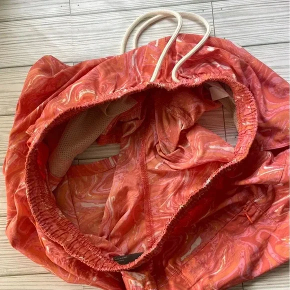 Eddie Bauer pink wave print athletic hiking shorts women’s size medium - Picture 7 of 12